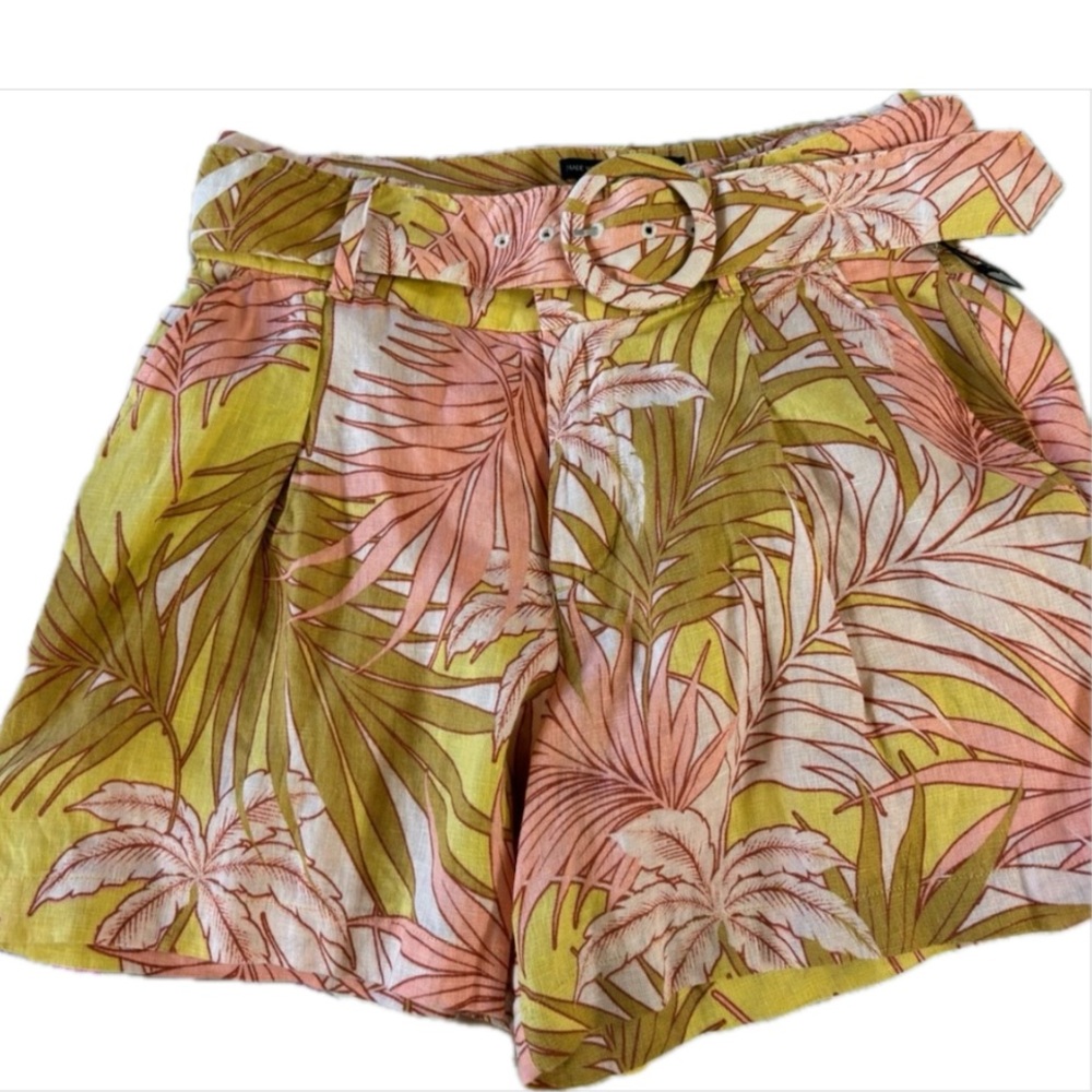 Tahari Linen Botanical Linen Shorts & Belt